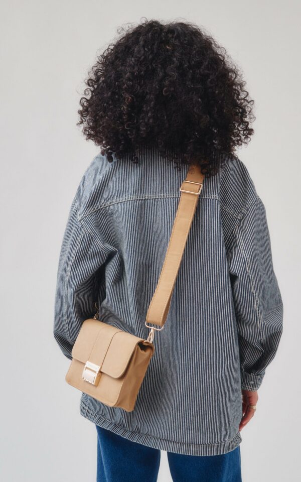 Citizen Hyde Lockable, Odor resistant Crossbody Bag - Image 7