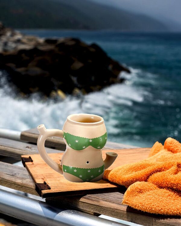 green bikini mug - Image 4