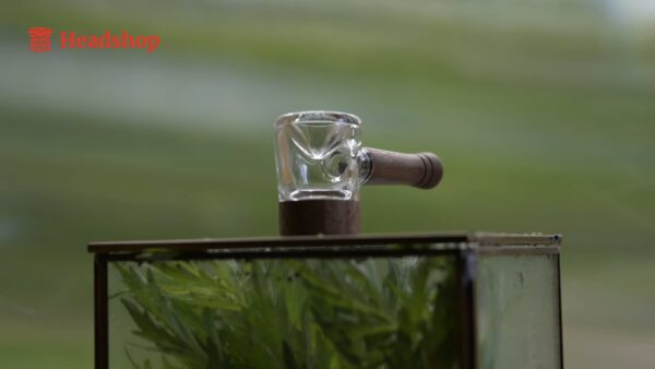 Marley Natural Glass & Walnut Spoon Pipe - Image 4